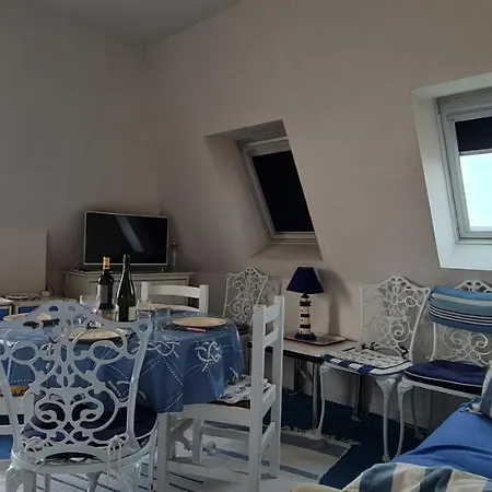 Le Sea View YourHostHelper